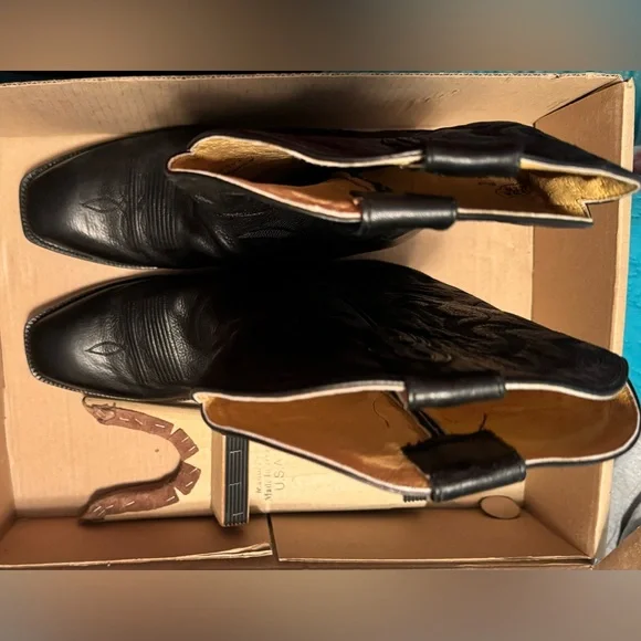 Nocona Men’s Boots - Picture 4 of 11